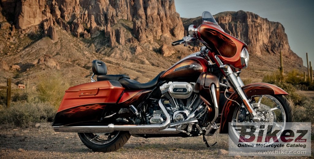 Big Harley-Davidson flhxse3 cvo street glide picture and wallpaper from Bikez.com